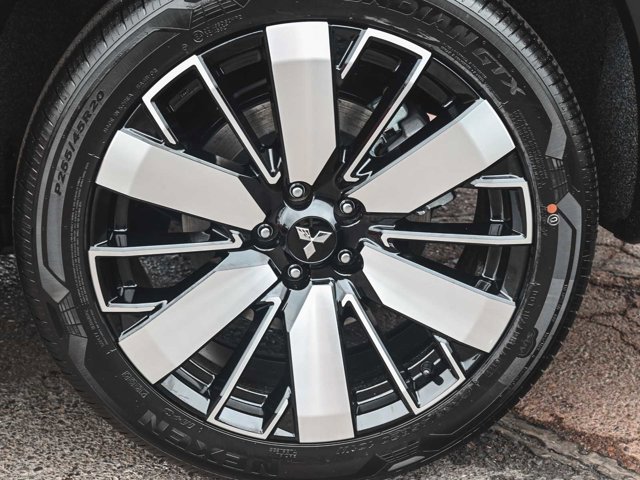 New 2025 Mitsubishi Outlander SE image 7