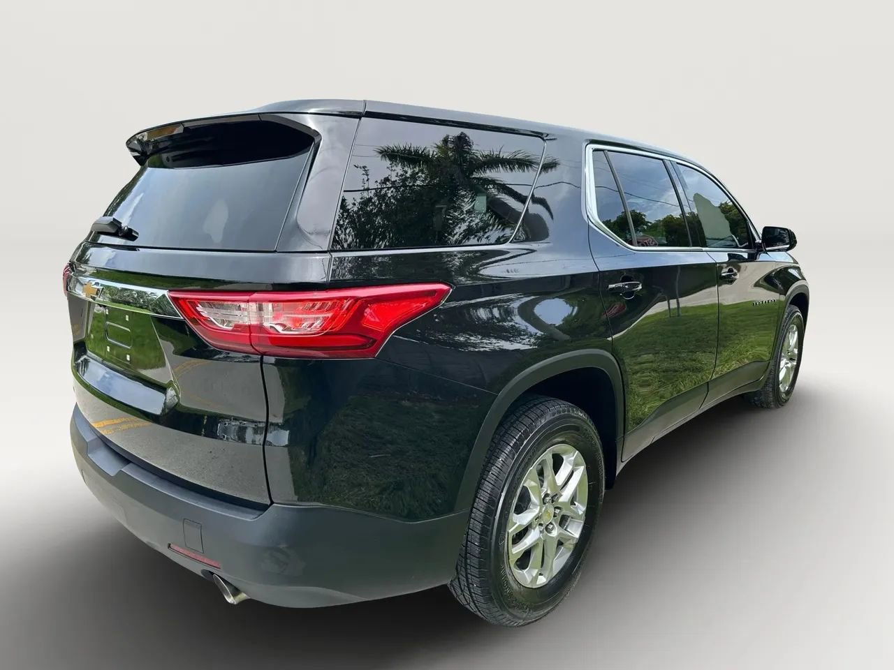 Used 2020 Chevrolet Traverse LS image 5