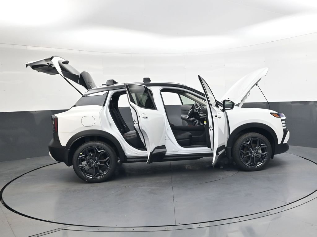 New 2026 Nissan Kicks SR w/ Cold Weather Package FWD image 46