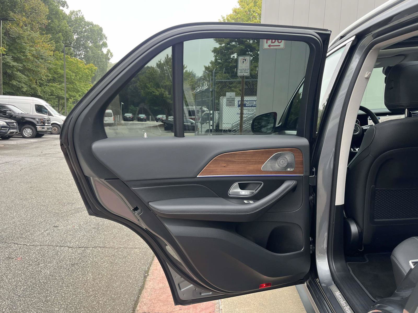Certified 2025 Mercedes-Benz GLE 350 4MATIC image 42