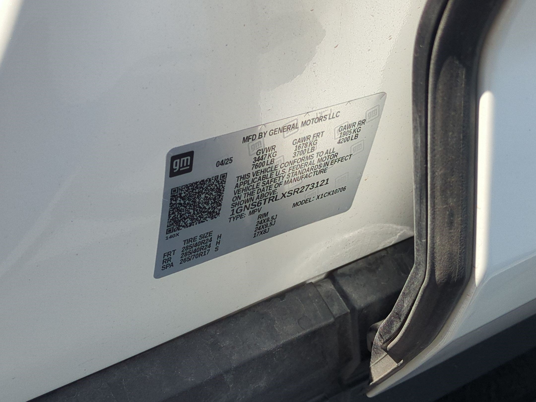 Used 2025 Chevrolet Tahoe High Country AWD/4WD image 33
