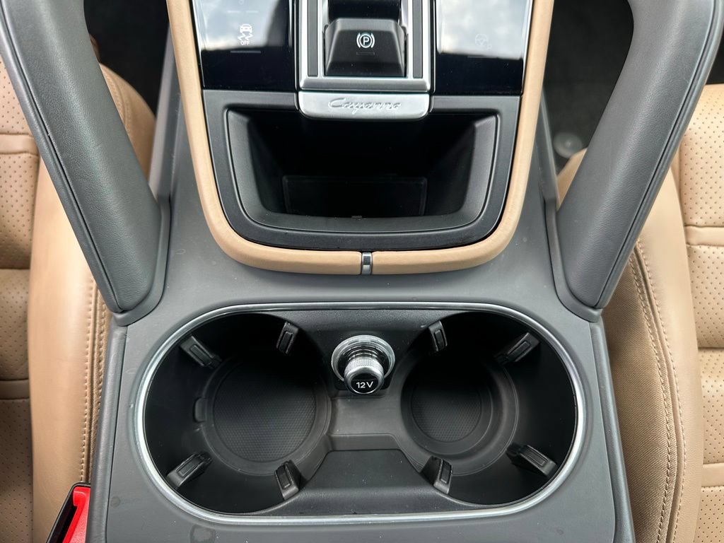 Certified 2023 Porsche Cayenne AWD/4WD image 29