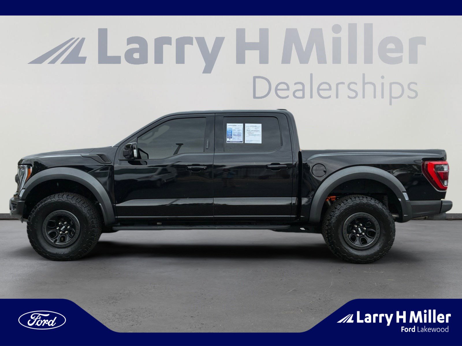 Used 2023 Ford F150 Raptor w/ Raptor Carbon Fiber Package AWD/4WD image 2