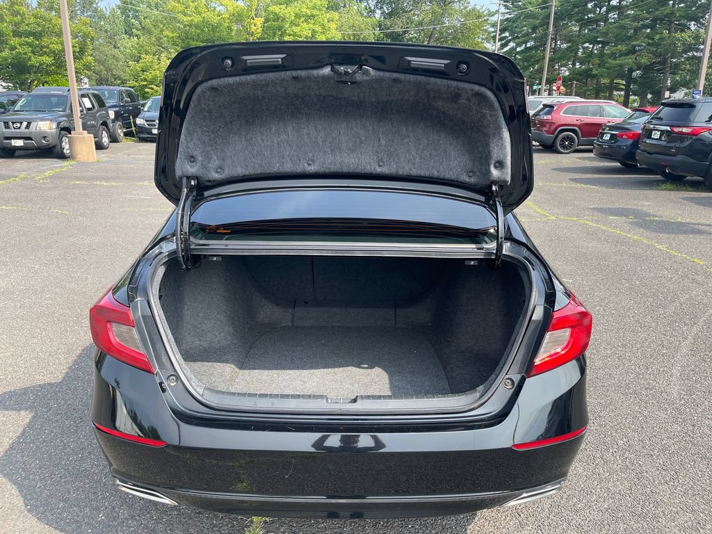 Used 2018 Honda Accord Sport image 16
