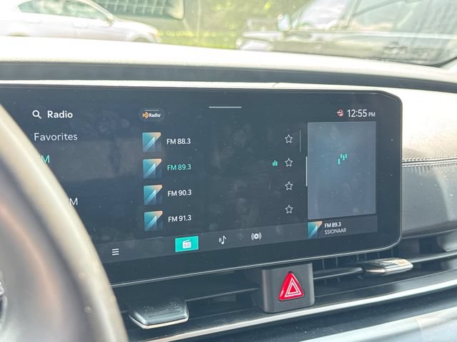 Used 2025 Kia Carnival FWD image 20