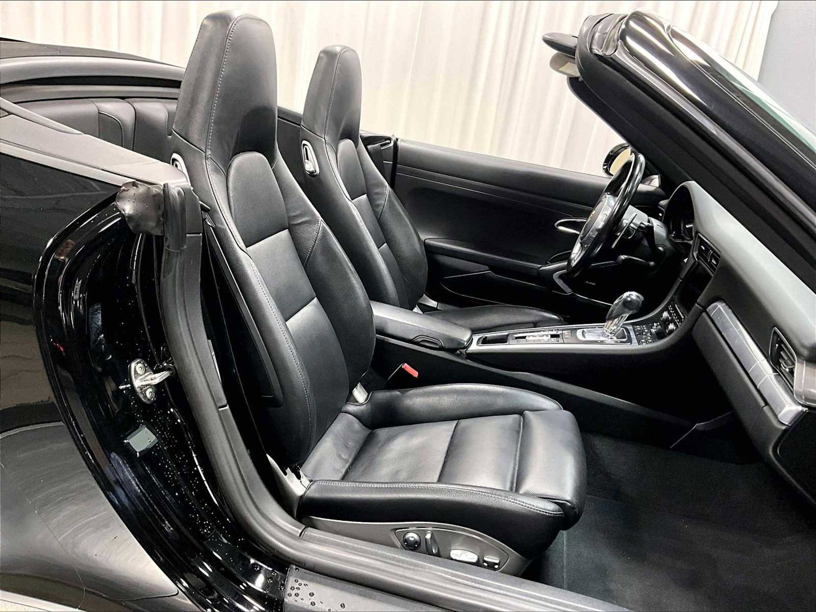 Used 2015 Porsche 911 Carrera image 29