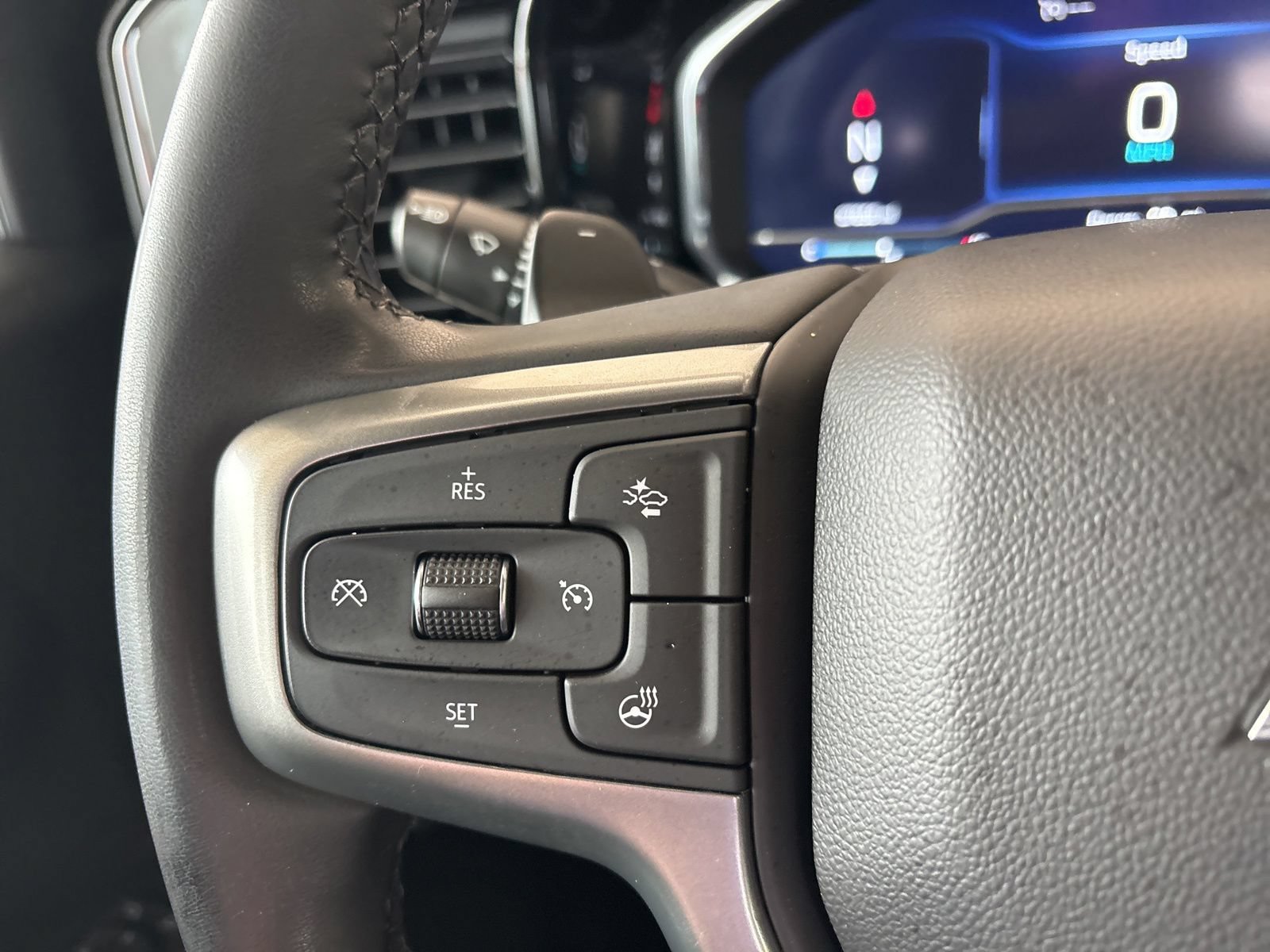 Used 2023 Chevrolet Silverado 1500 RST w/ Z71 Off-Road Package AWD/4WD image 23
