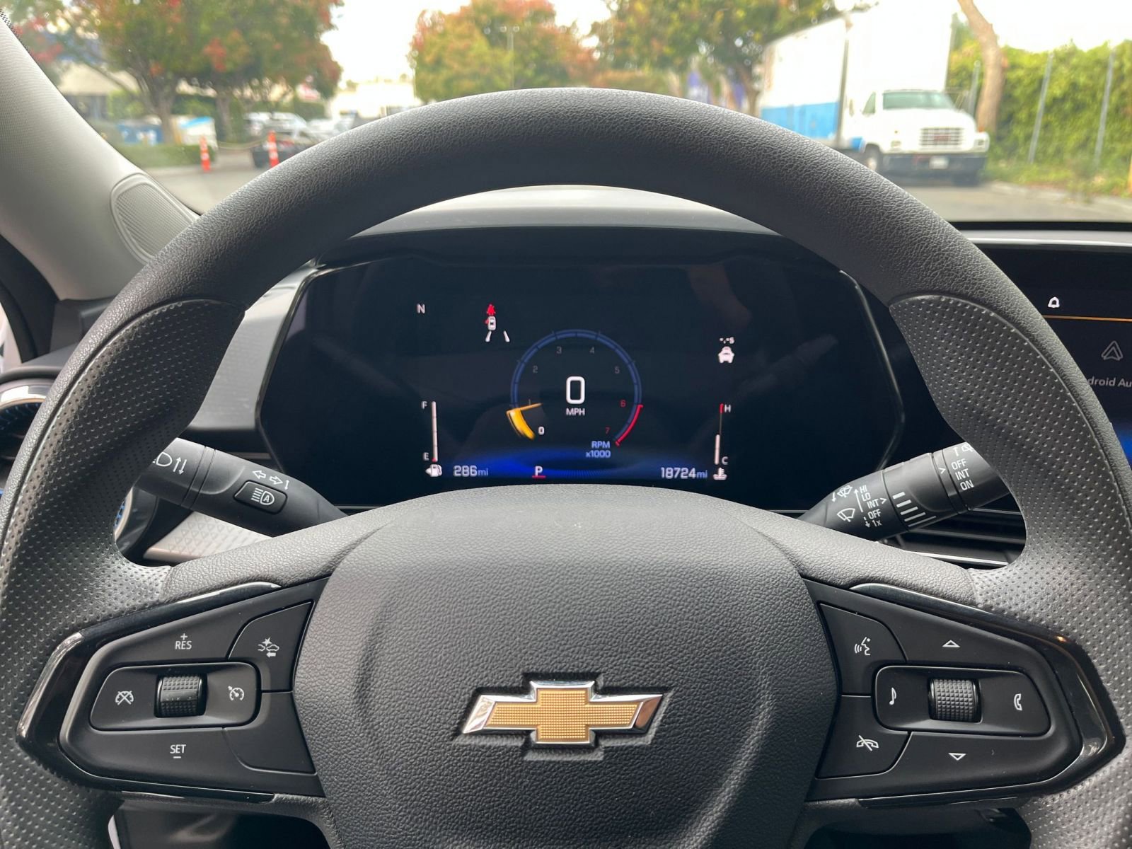 Used 2025 Chevrolet Trax LT image 25