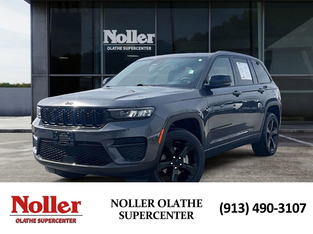 Used 2023 Jeep Grand Cherokee Altitude image 1