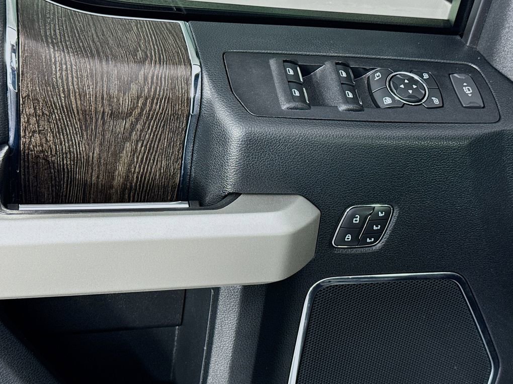 Used 2021 Ford F250 Lariat w/ Lariat Ultimate Package image 24