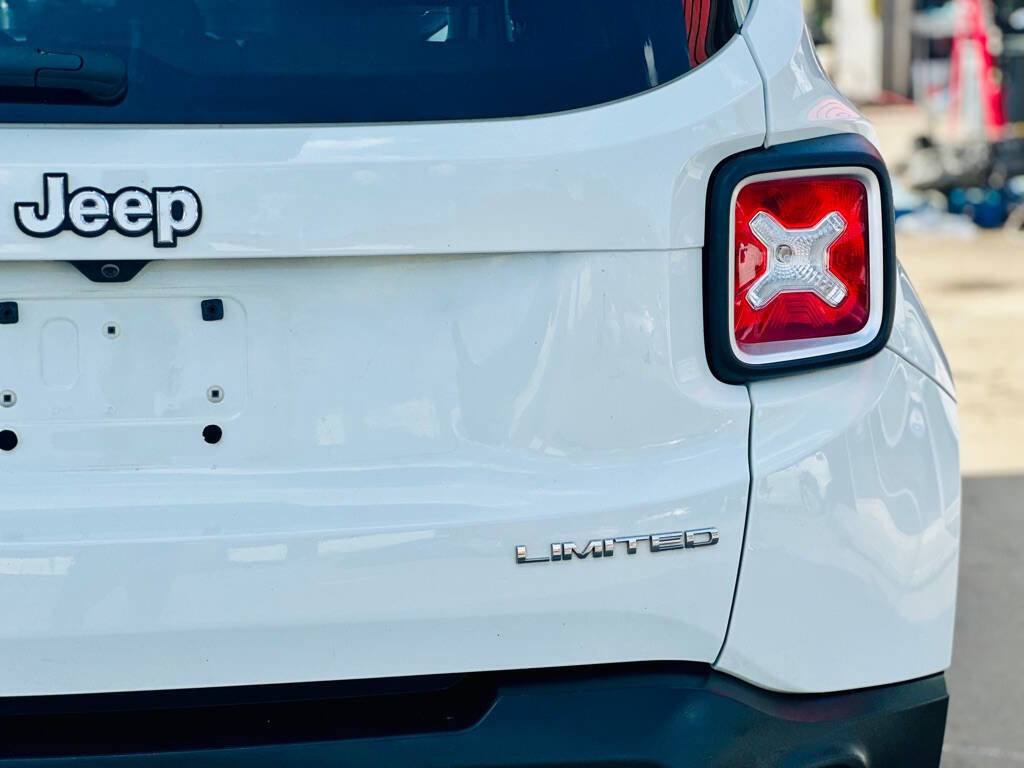 Used 2017 Jeep Renegade Limited image 10