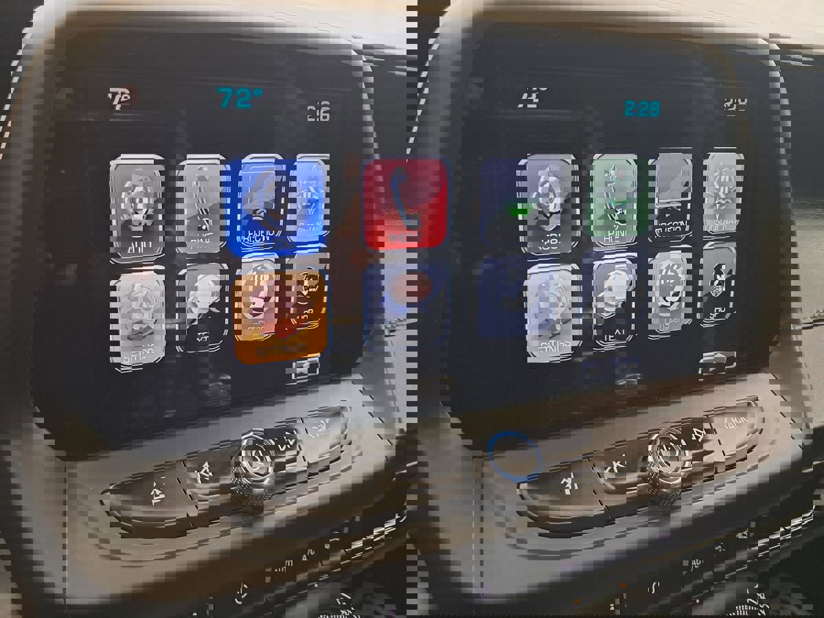 Used 2017 Chevrolet Camaro SS image 16