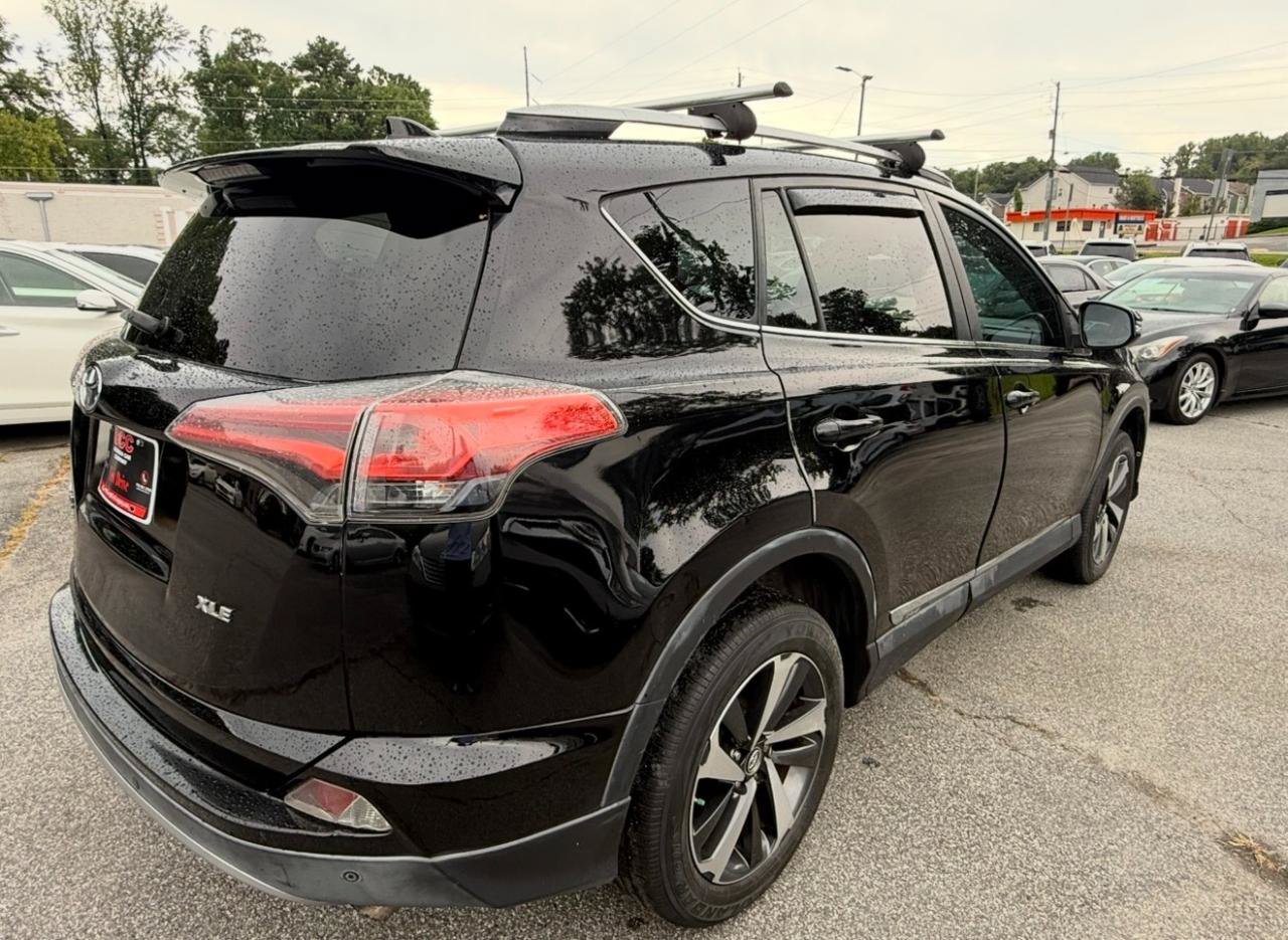 Used 2017 Toyota RAV4 XLE FWD image 8
