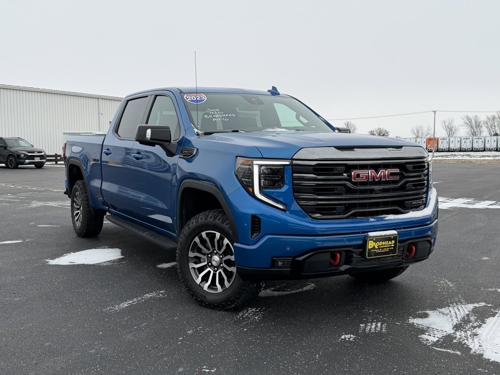 Used 2023 GMC Sierra 1500 AT4 w/ AT4 Preferred Package image 3