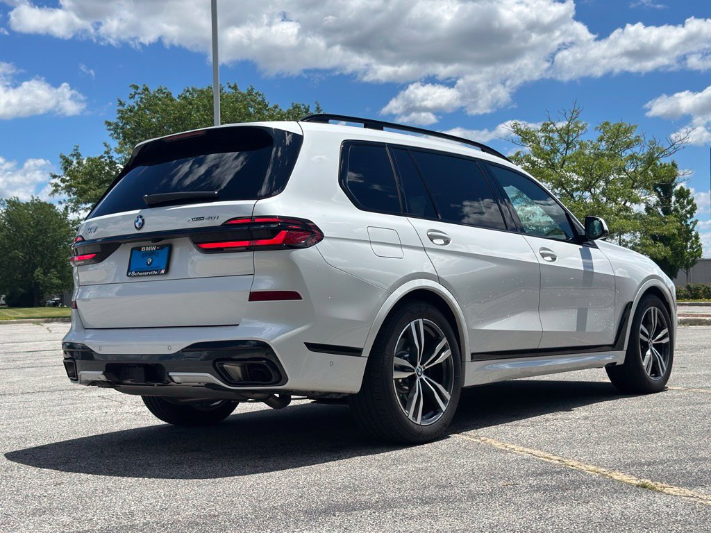 New 2026 BMW X7 xDrive40i w/ M Sport Package AWD/4WD image 7