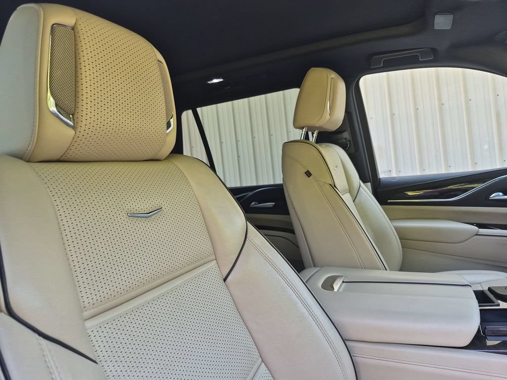 Certified 2024 Cadillac Escalade Premium Luxury RWD image 34