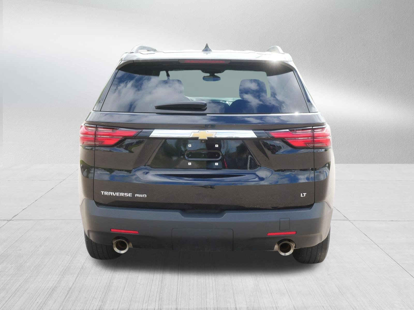 Used 2023 Chevrolet Traverse LT AWD/4WD image 6