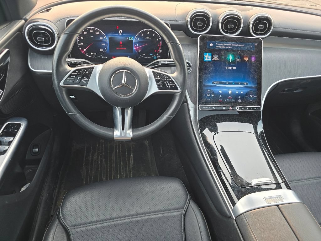 Used 2023 Mercedes-Benz GLC 300 4MATIC image 25