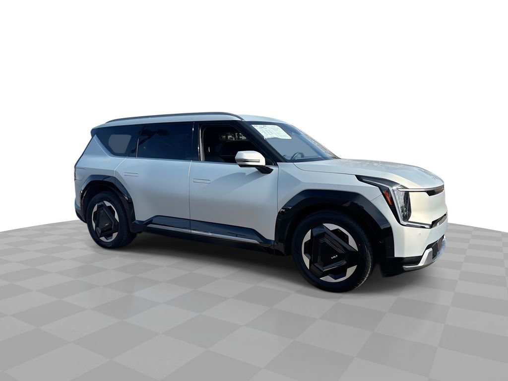 Used 2024 Kia EV9 Land image 3