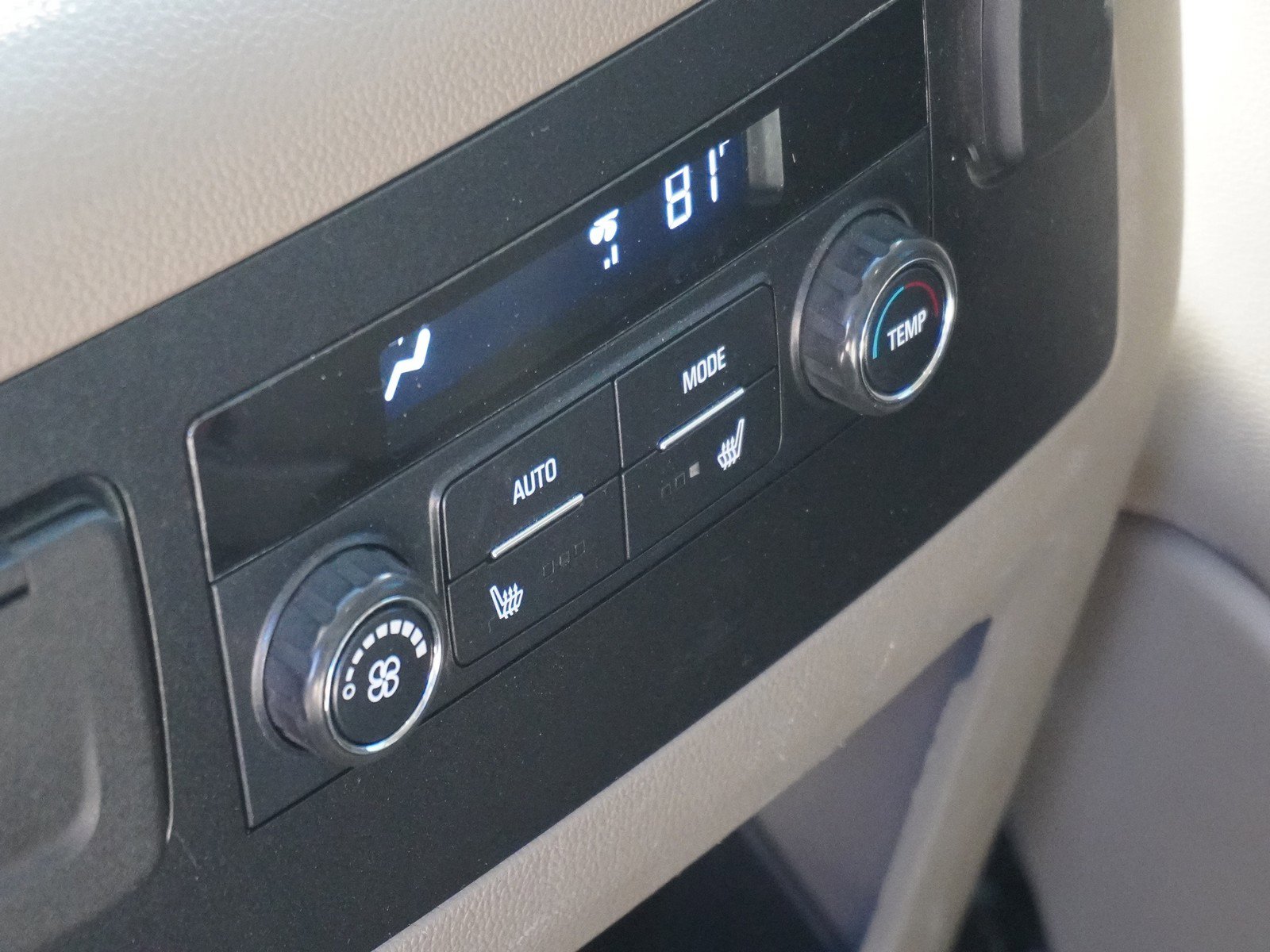 Used 2020 Chevrolet Tahoe Premier w/ Max Trailering Package image 17