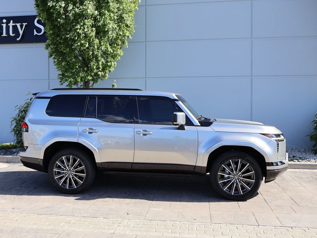 Used 2026 Lexus GX 550 w/ Accessory Package (2T) AWD/4WD image 5