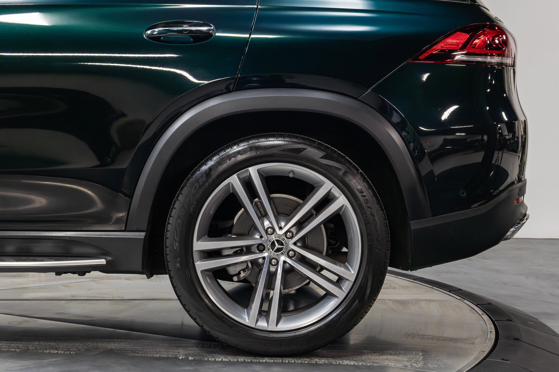 Used 2021 Mercedes-Benz GLE 350 4MATIC image 36