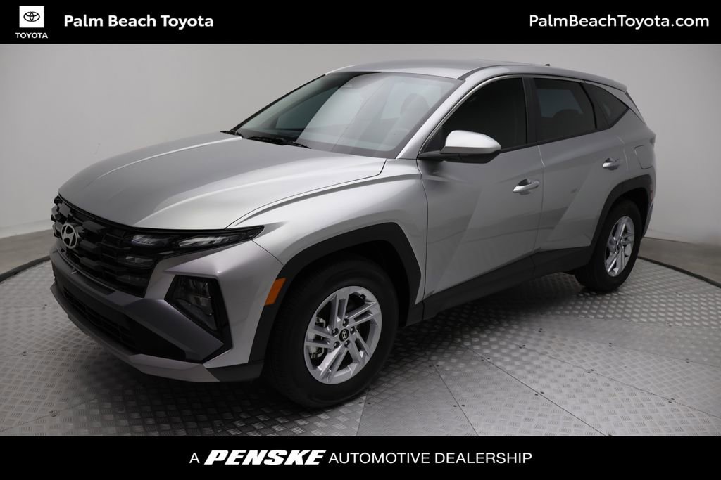 Used 2026 Hyundai Tucson SE image 1