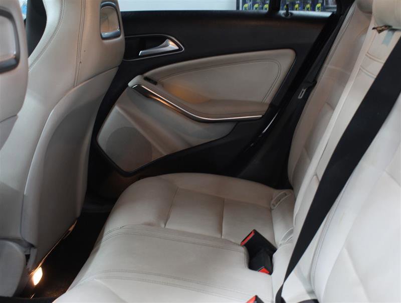 Used 2018 Mercedes-Benz CLA 250 image 16