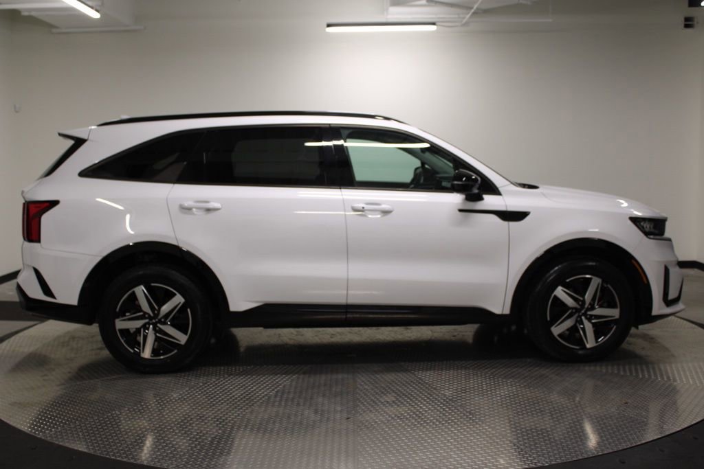 Used 2023 Kia Sorento S w/ Panoramic Sunroof Package FWD image 8