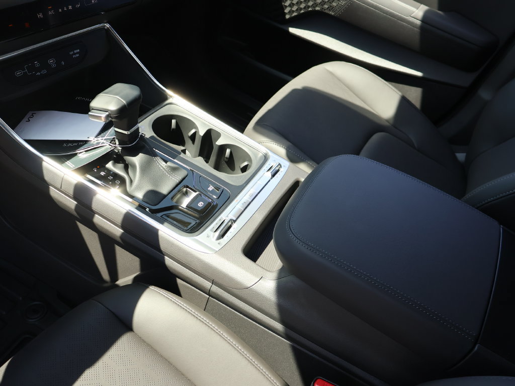 New 2027 Kia Carnival SX w/ Dark Edition Package FWD image 29