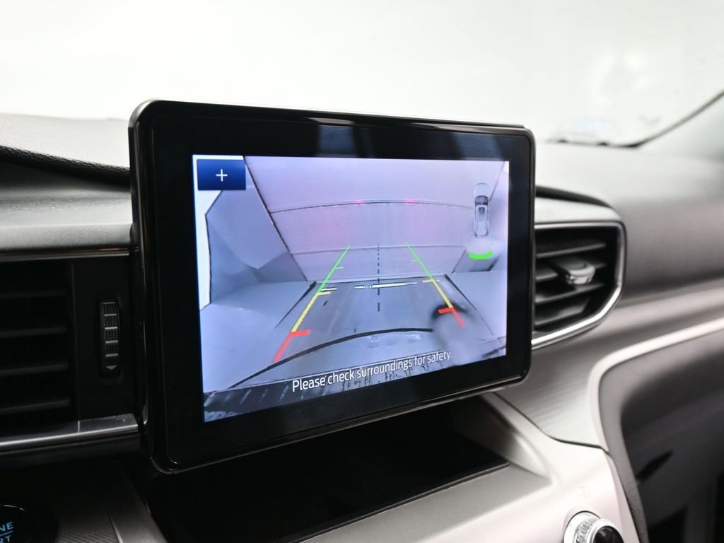 Certified 2022 Ford Explorer XLT w/ Equipment Group 202A image 16