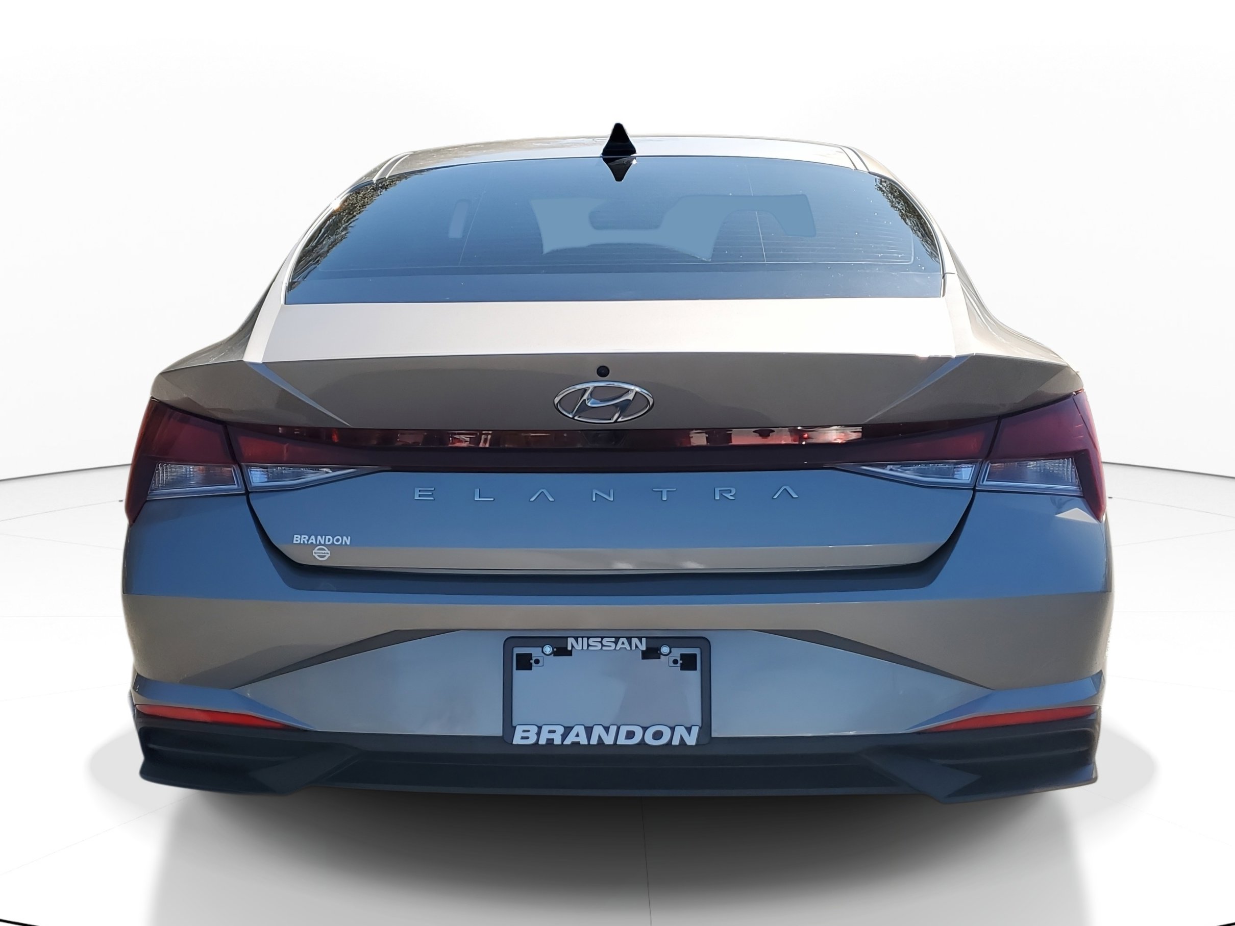 Used 2023 Hyundai Elantra SEL image 6