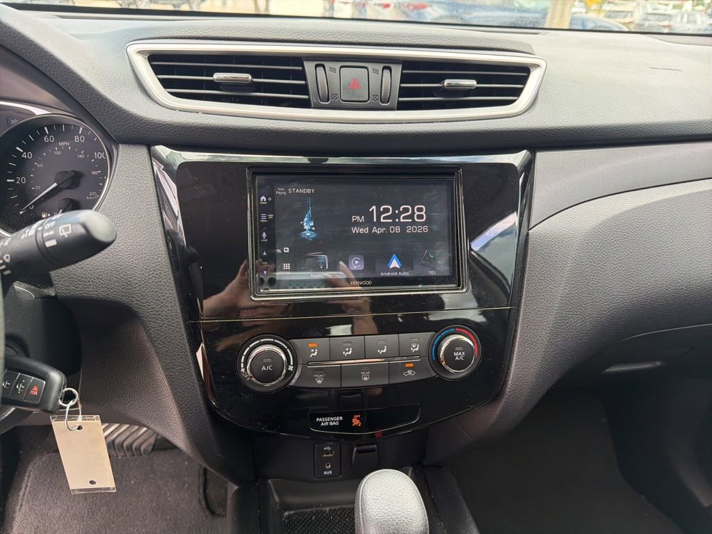 Used 2016 Nissan Rogue S image 21