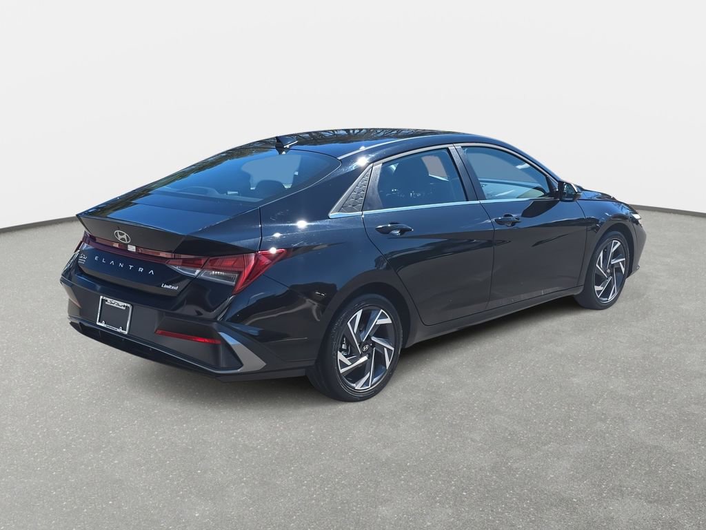 Certified 2025 Hyundai Elantra Limited image 5