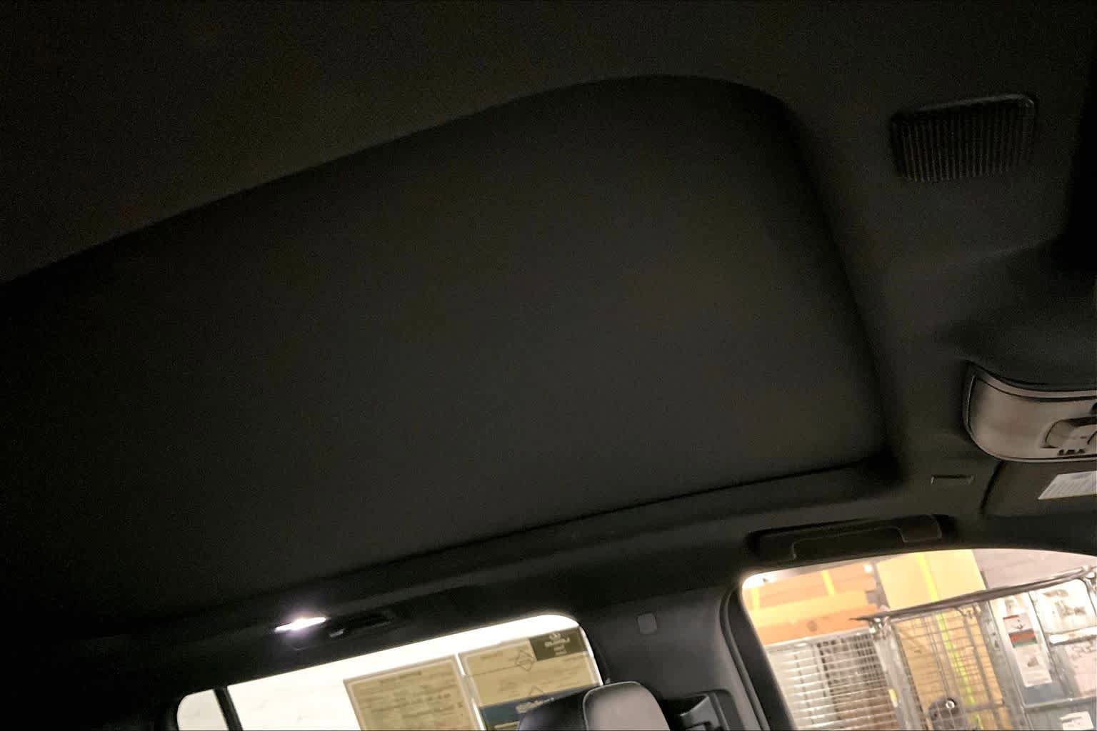 Used 2022 Chevrolet Suburban LT image 13