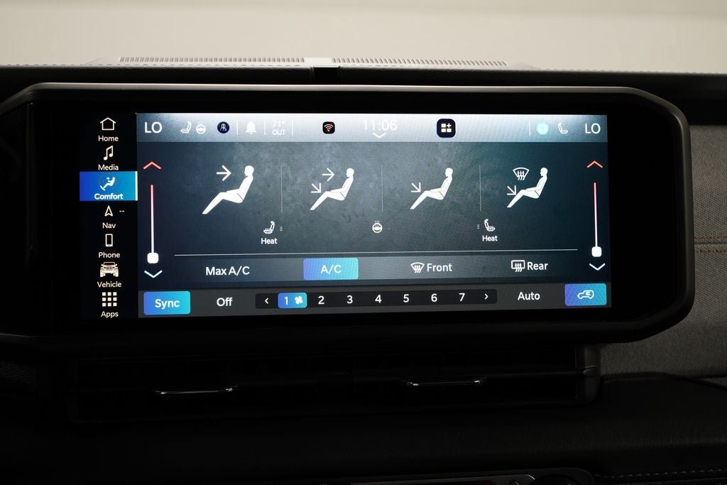 Used 2025 Jeep Wrangler Unlimited Sahara AWD/4WD image 19