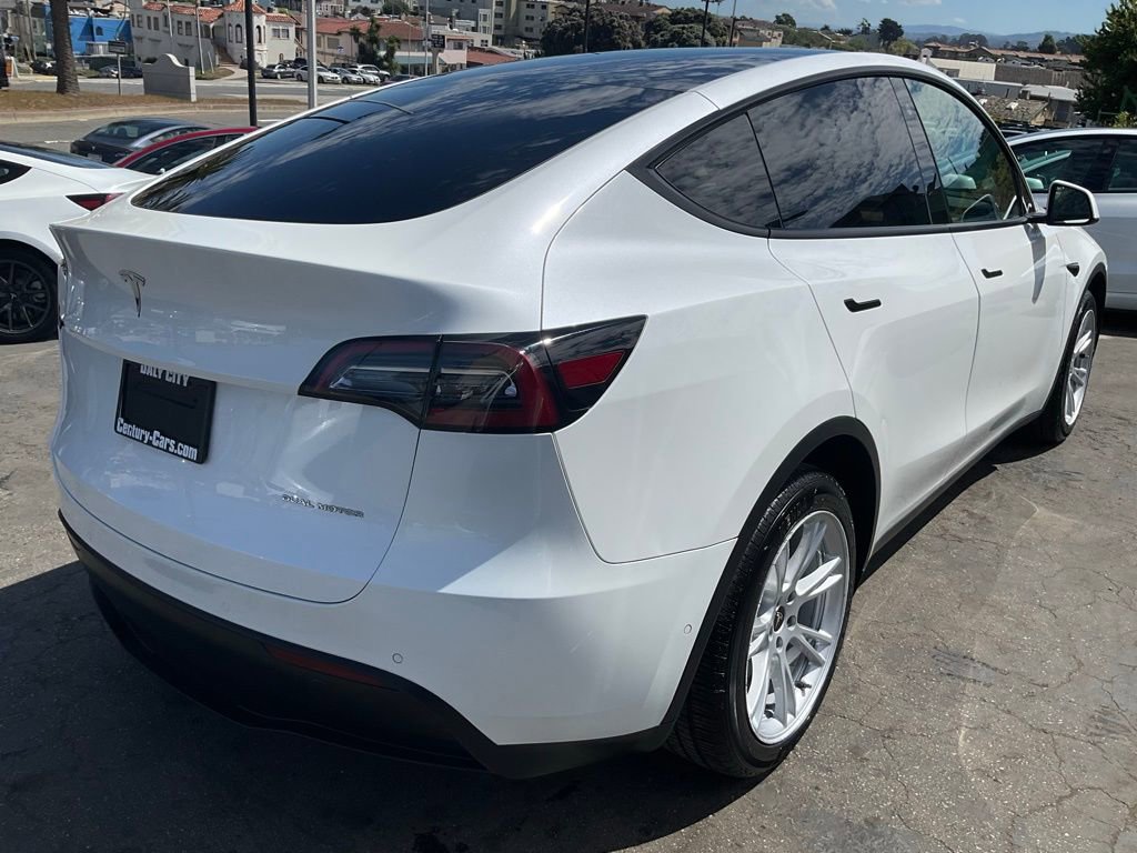 Used 2021 Tesla Model Y Long Range image 84