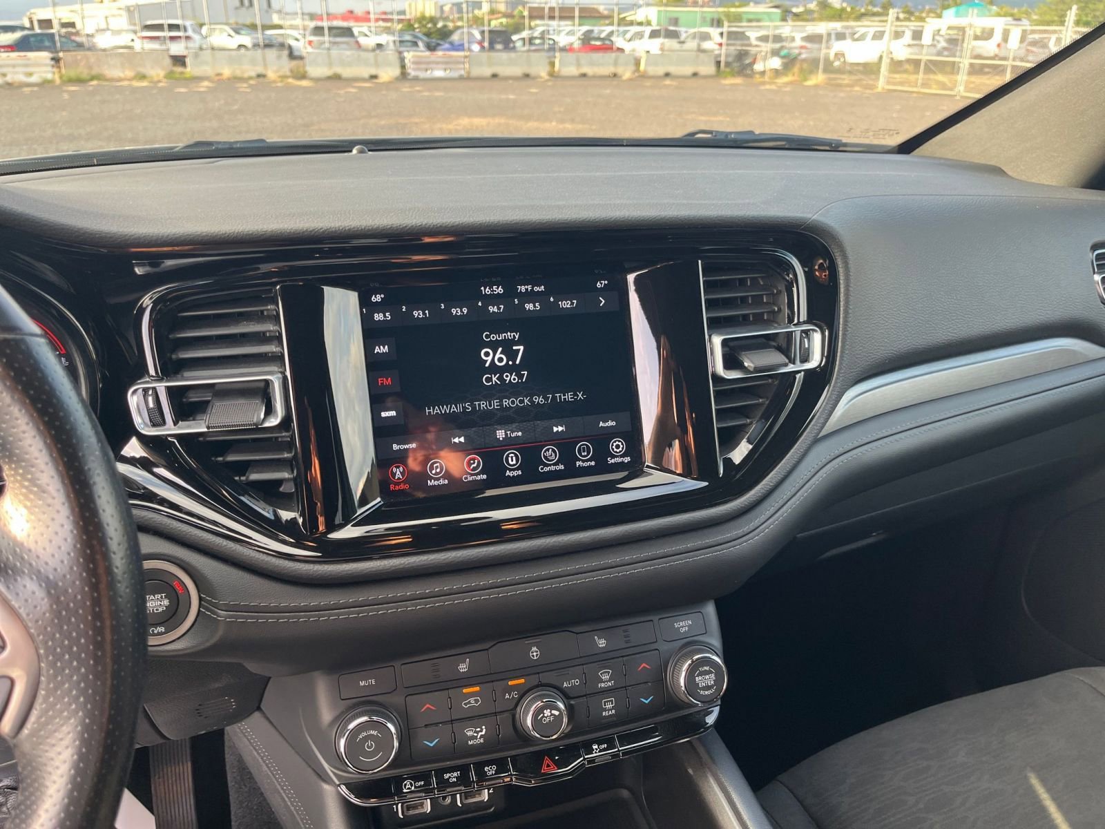 Used 2023 Dodge Durango SXT image 17