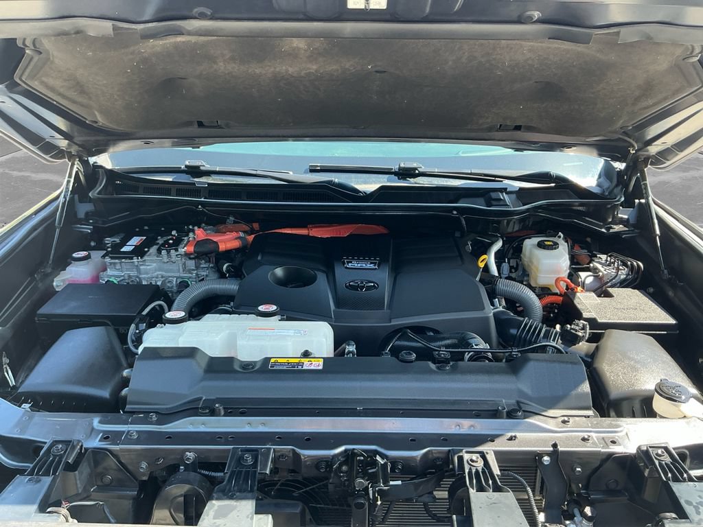 Used 2023 Toyota Tundra Capstone AWD/4WD image 18
