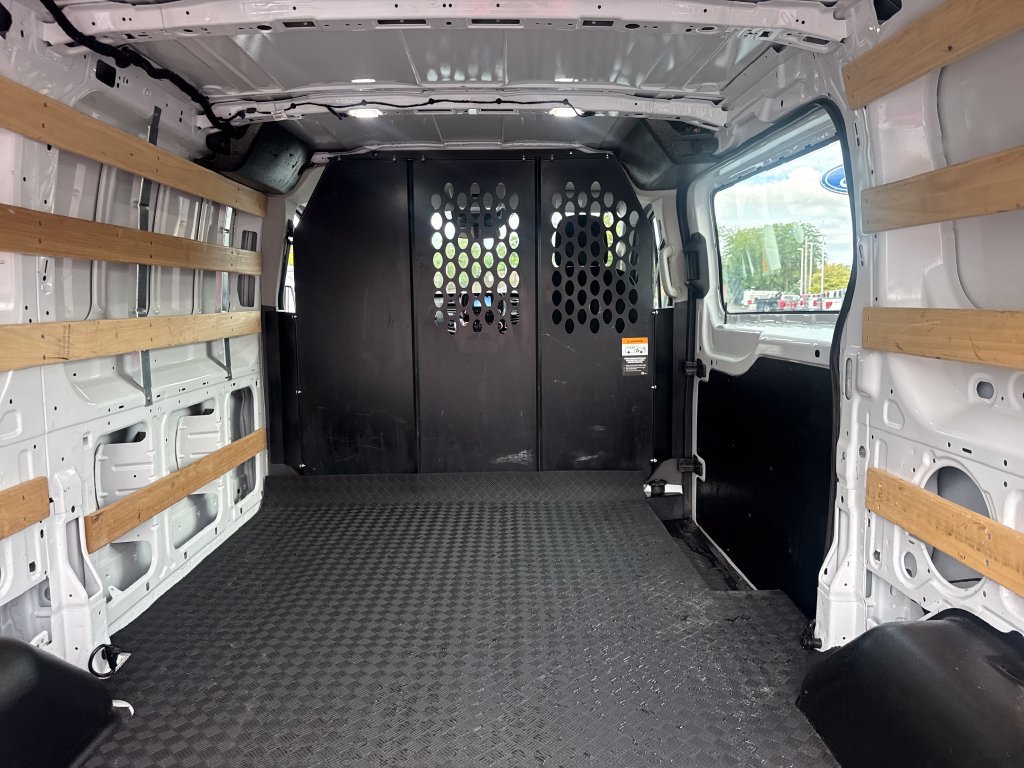 Used 2025 Ford Transit 250 Low Roof w/ Exterior Upgrade Package RWD image 16