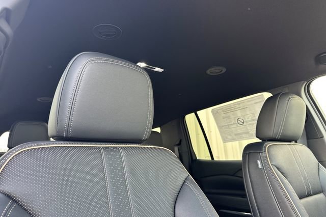 New 2026 Chevrolet Traverse High Country image 23