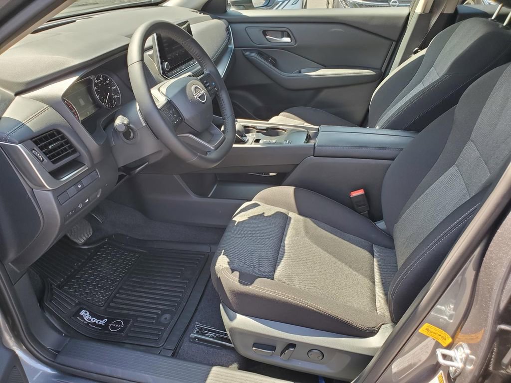 Certified 2026 Nissan Rogue SV w/ Cold Weather Package image 18