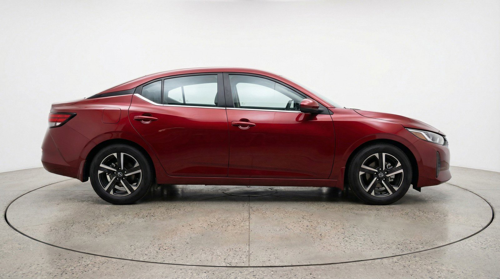 Used 2025 Nissan Sentra SV FWD image 11