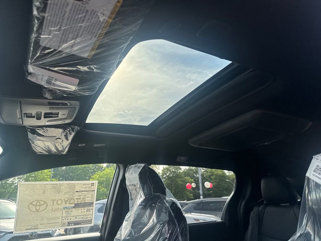 New 2026 Toyota Sienna Platinum AWD/4WD image 18