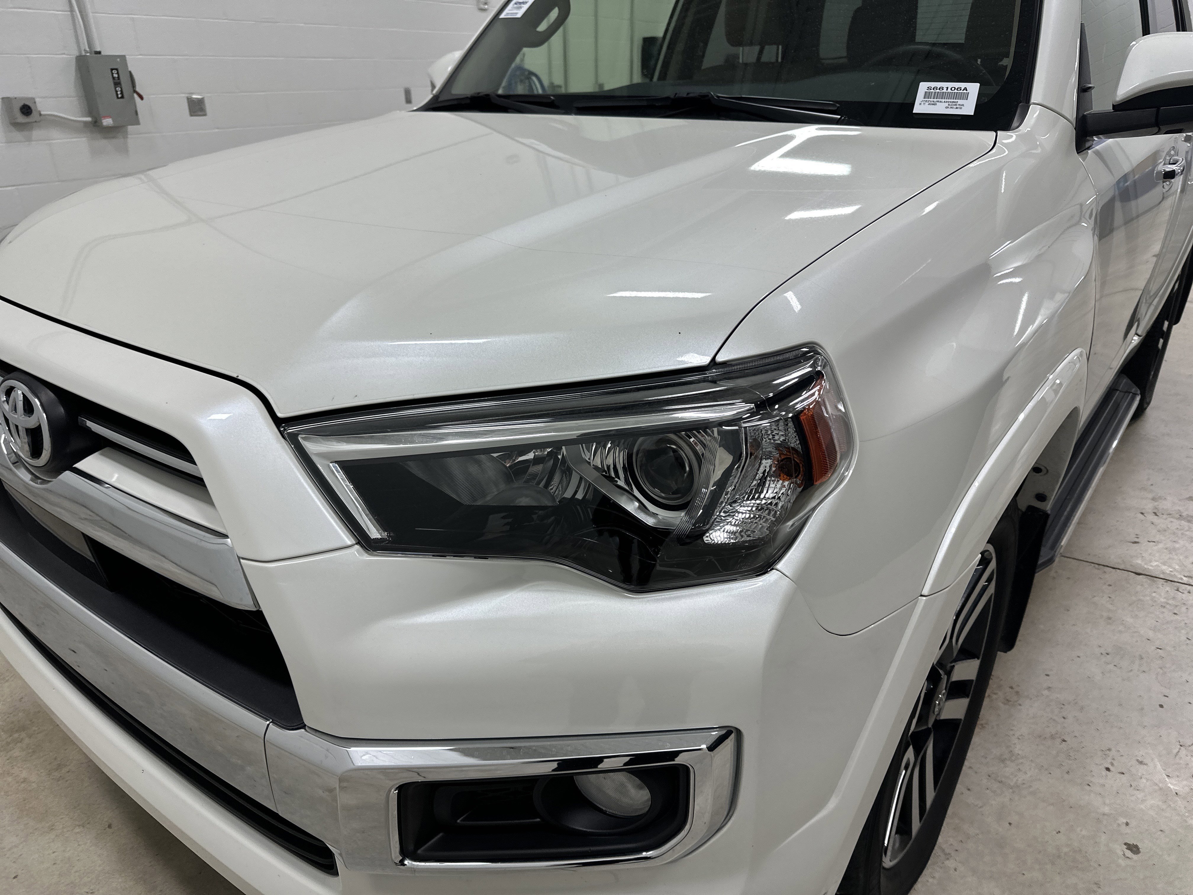 Used 2020 Toyota 4Runner Limited image 6