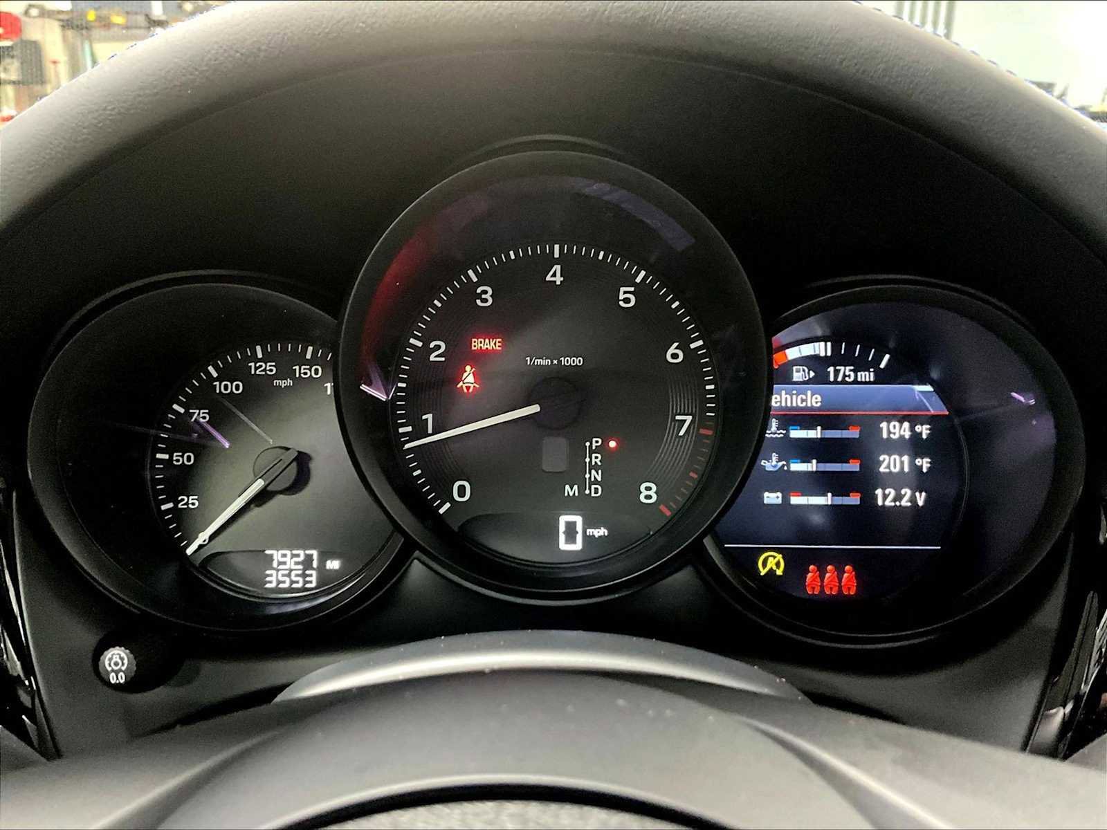 Used 2025 Porsche Macan image 23