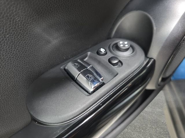 Certified 2024 MINI Cooper SE image 23