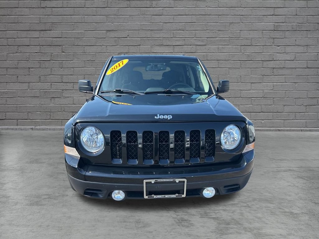 Used 2017 Jeep Patriot Sport w/ Power Value Group FWD image 2