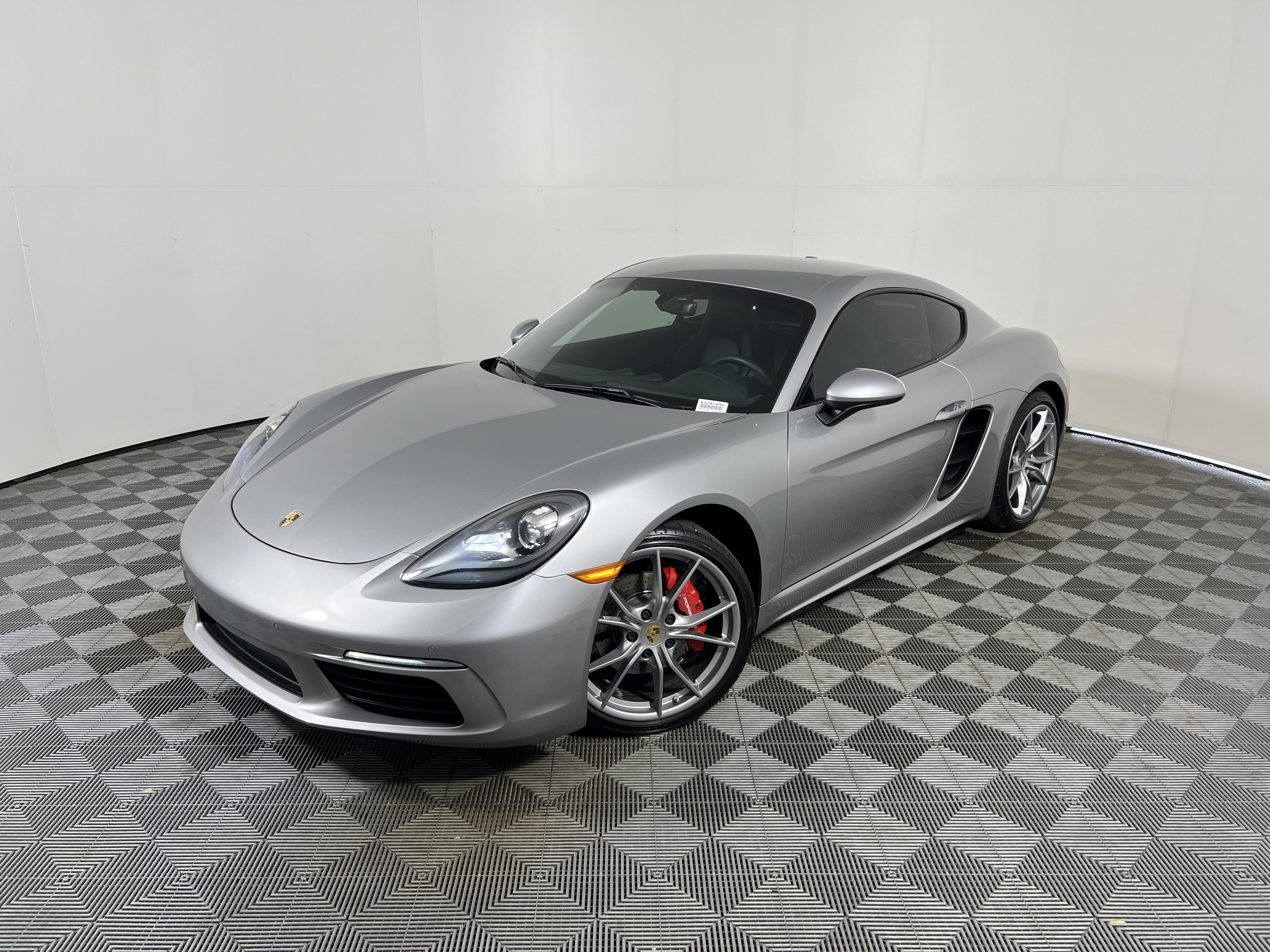 Certified 2018 Porsche 718 Cayman S RWD image 1