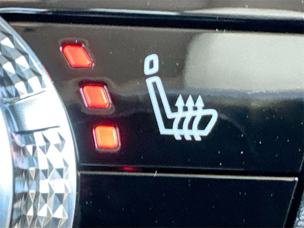 New 2025 Mitsubishi Outlander SE image 21